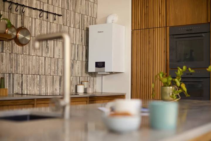 Carousel background slide 0: Vaillant ecoTEC Plus cv-ketel kopen inclusief montage?