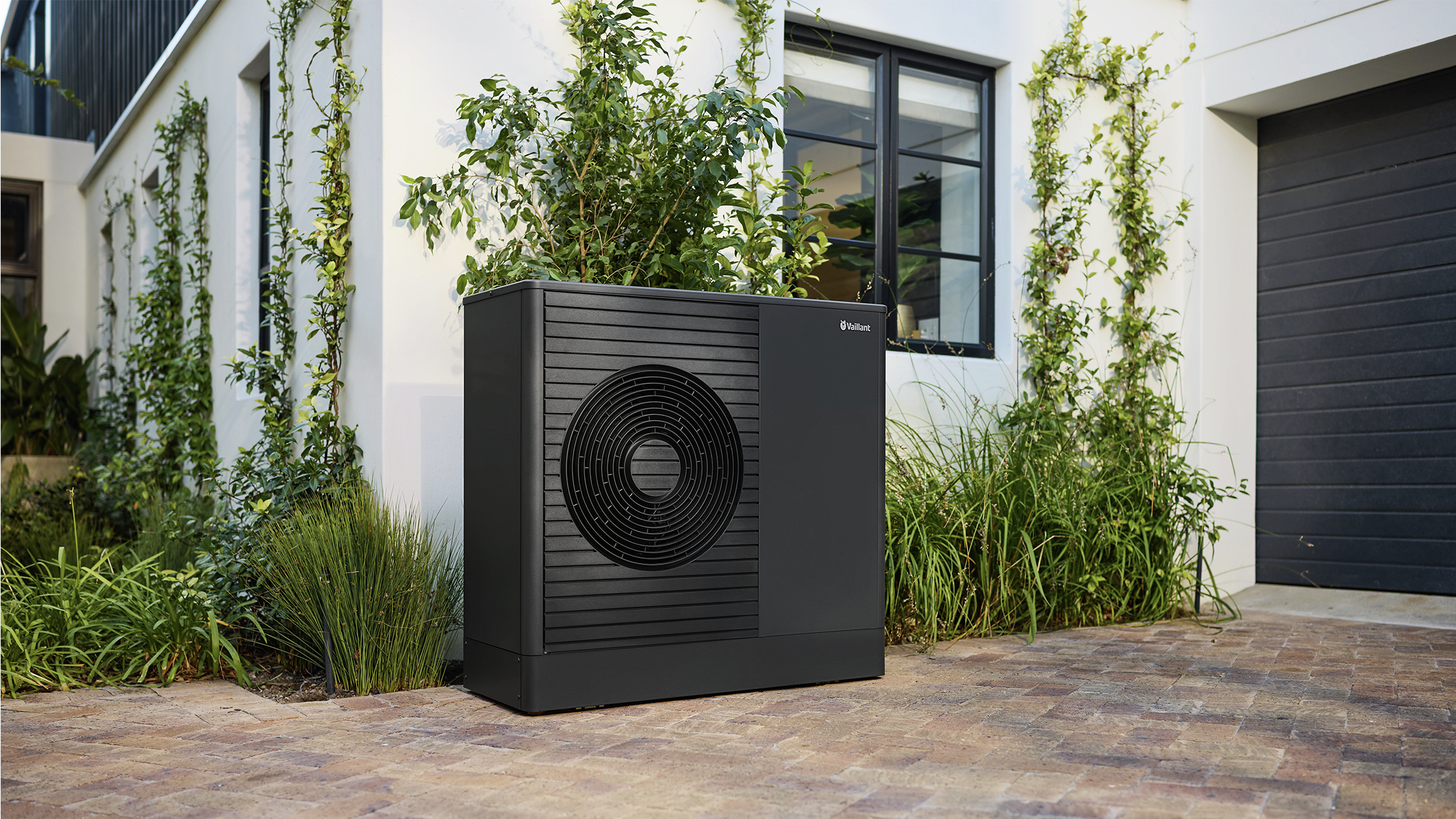 Thumbnail 4 van de Vaillant aroTHERM Plus VWL 105/8.1 A | All-Electric Warmtepomp
