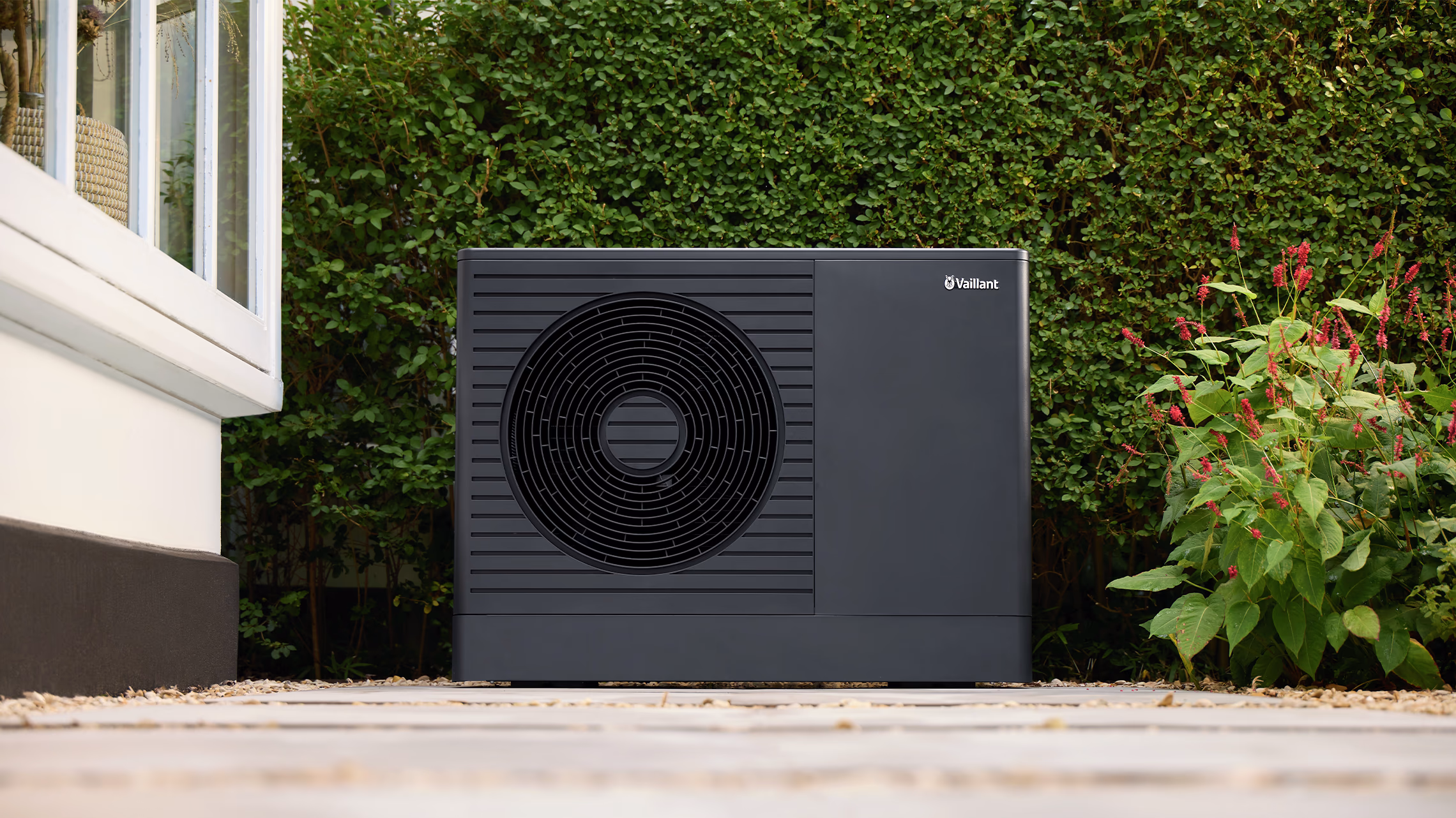 Thumbnail 3 van de Vaillant aroTHERM Pro VWL 75/7.1 A| All-Electric Warmtepomp